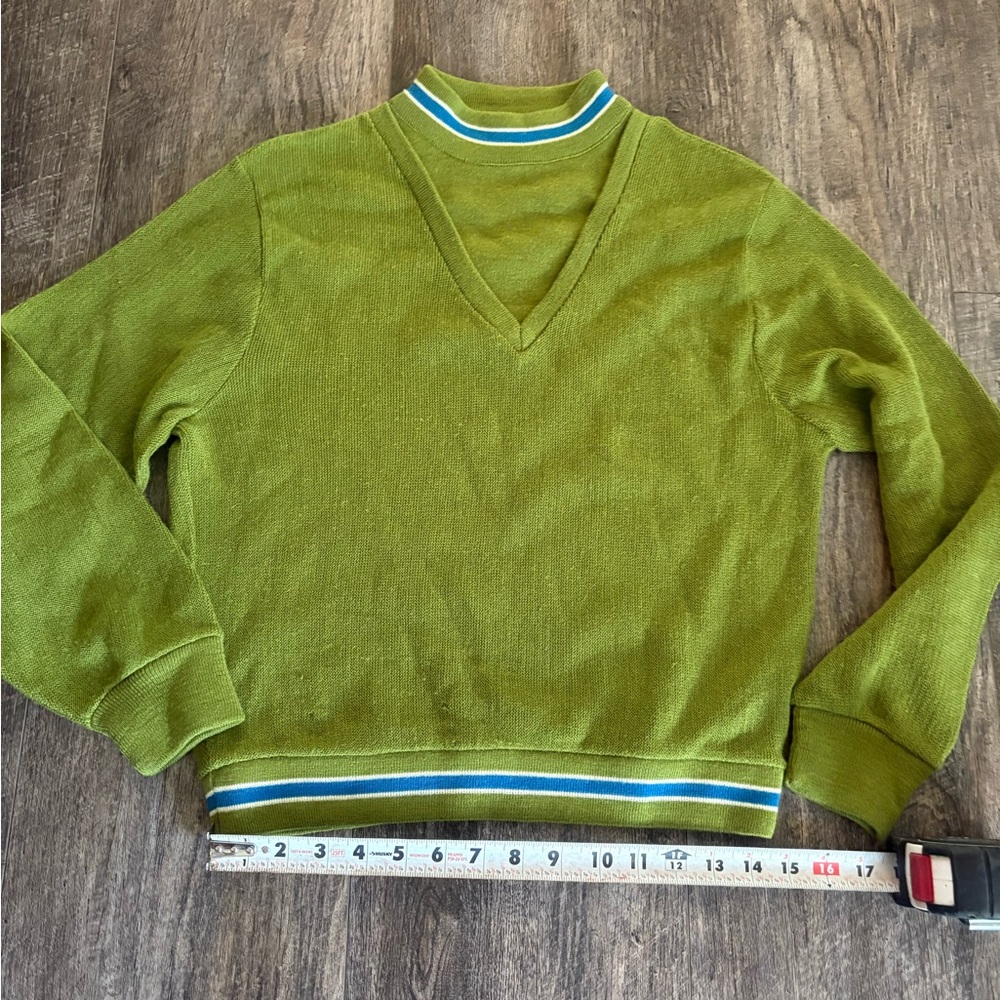 Vintage Robert Bruce mohair Olive Green V-Neck Women's Sweater